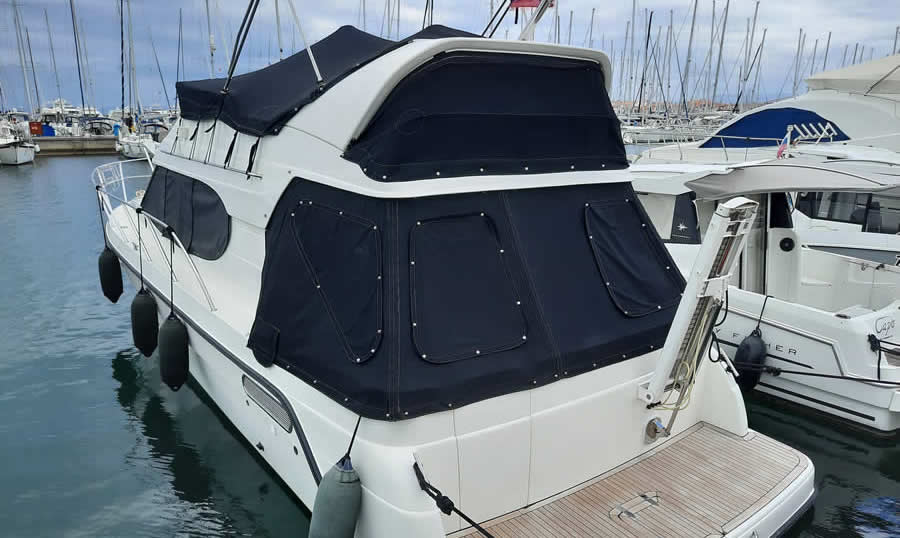 Camper-Bootsabdeckung, Übernachtung auf dem Boot