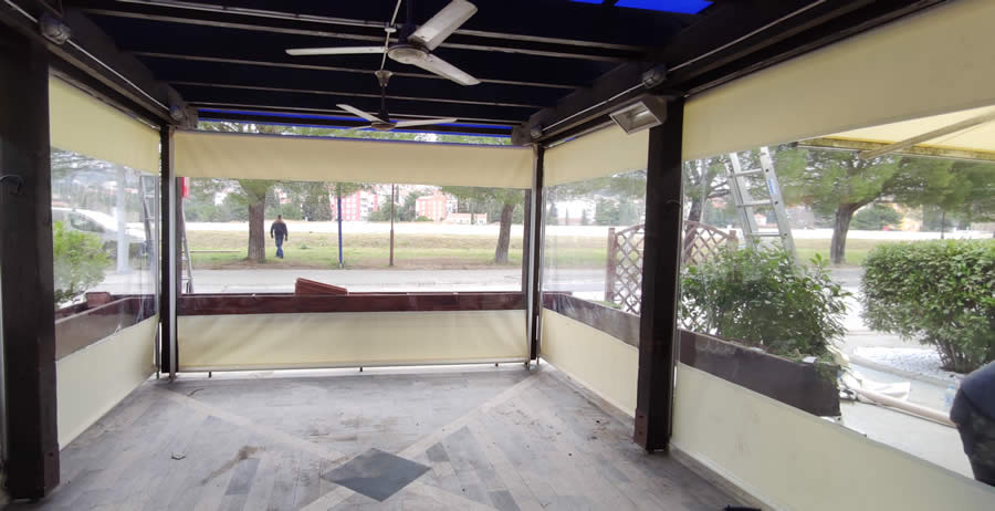 Durchsichtige Terrassenplane