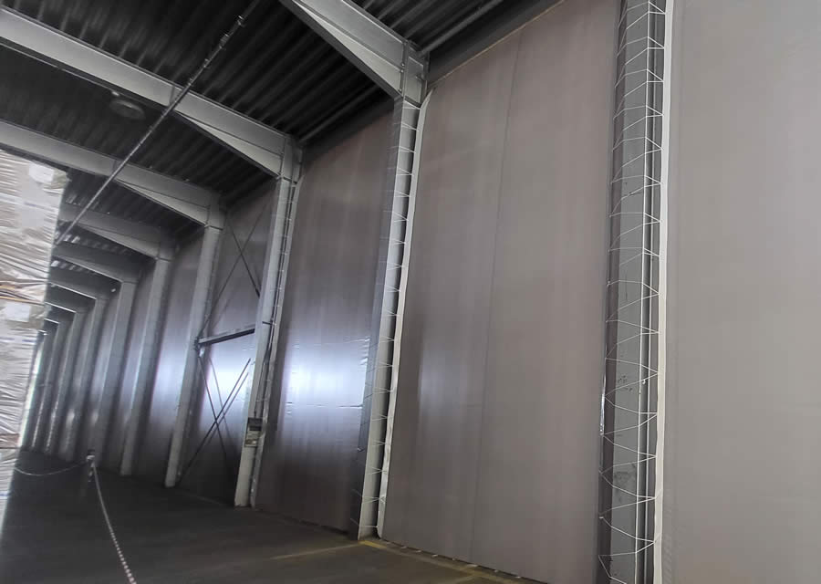 industrial hall curtain closure