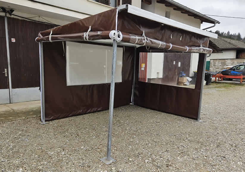 odpiranje dveh stranic kamp letne kuhinje 