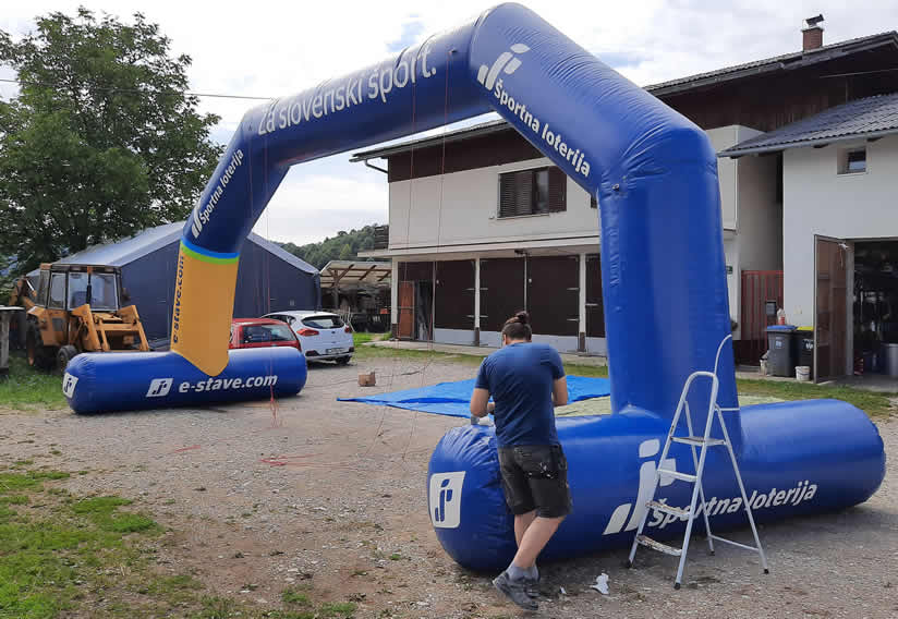 napihljivi reklamni lok